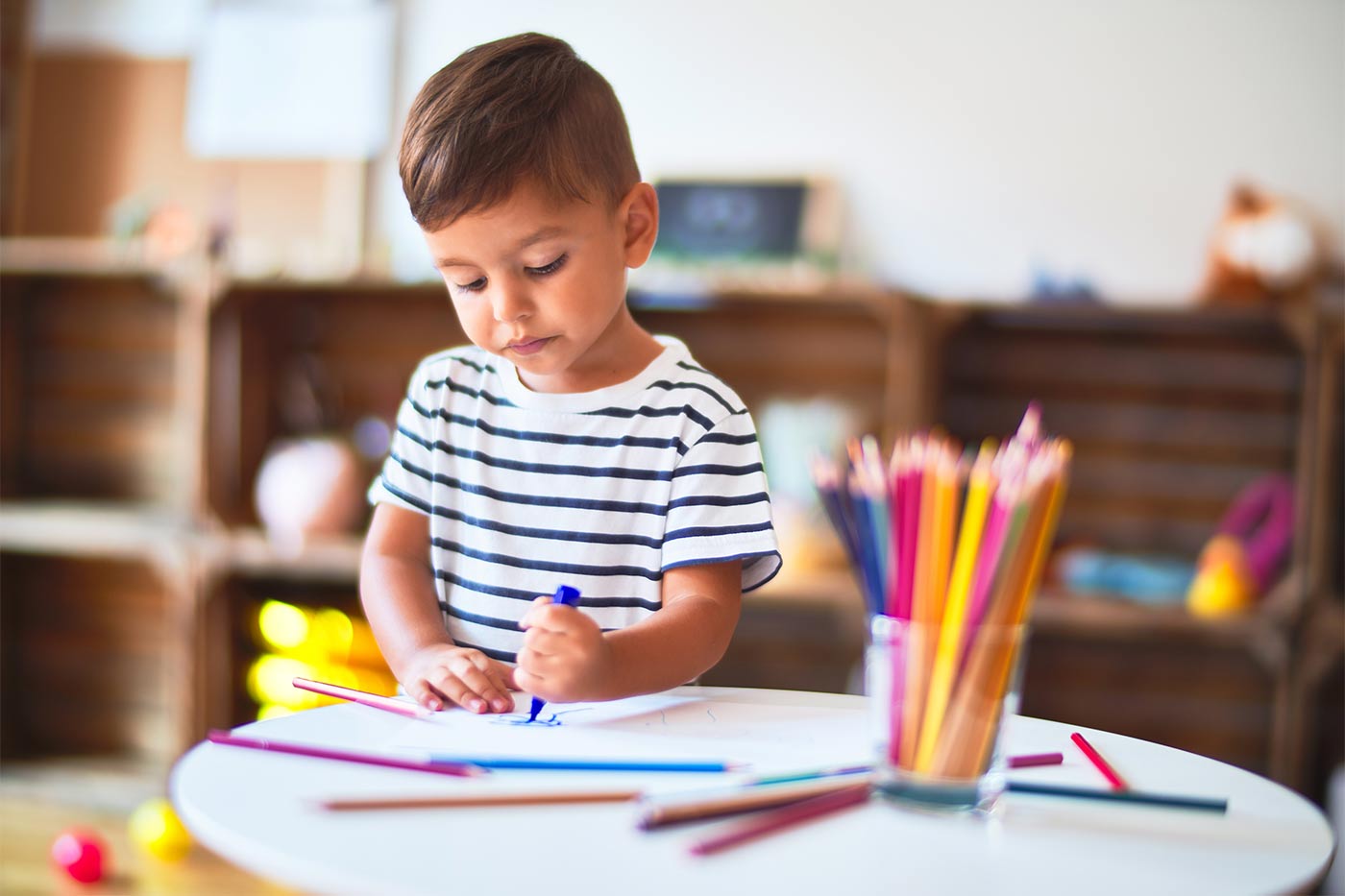 Toddler drawing pictures