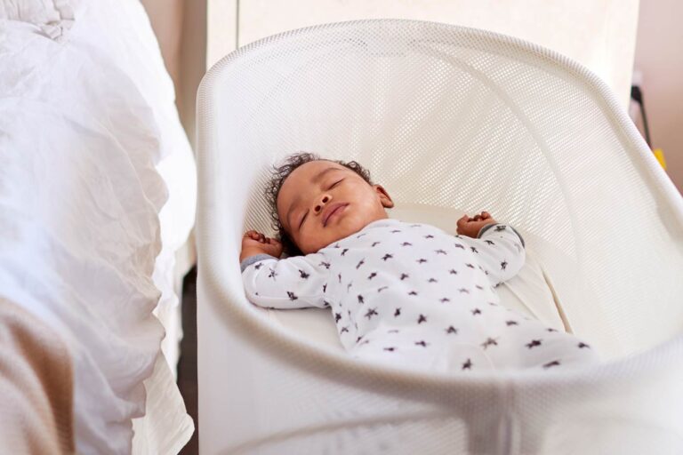 What to Do When Your Newborn Won’t Sleep in a Bassinet