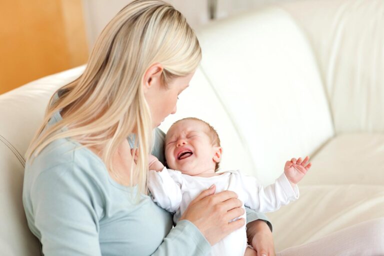 5 Reasons Your Baby Is Kicking While Breastfeeding