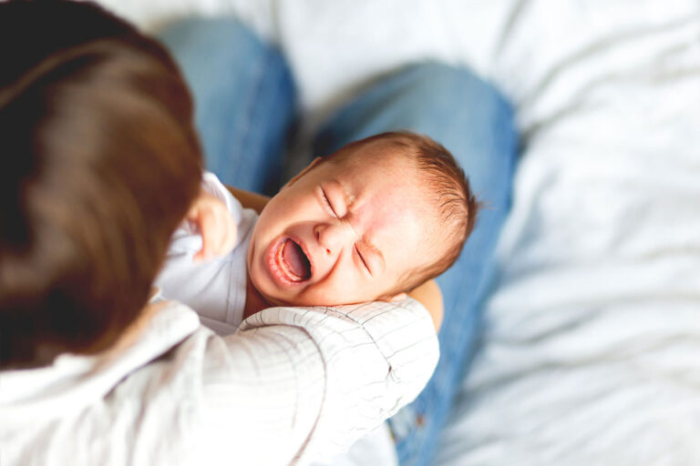 5 Reasons Your Baby Keeps Unlatching (But Is Still Hungry)